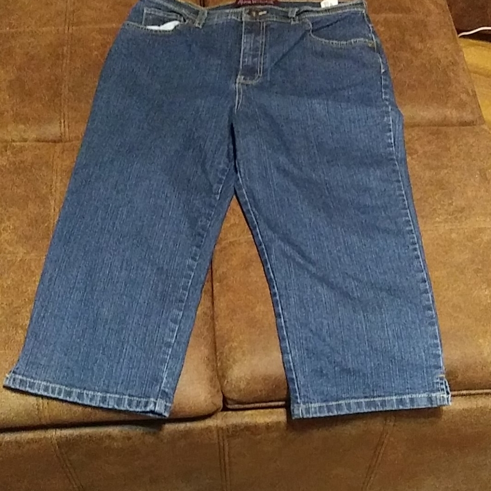 Capris size 10..